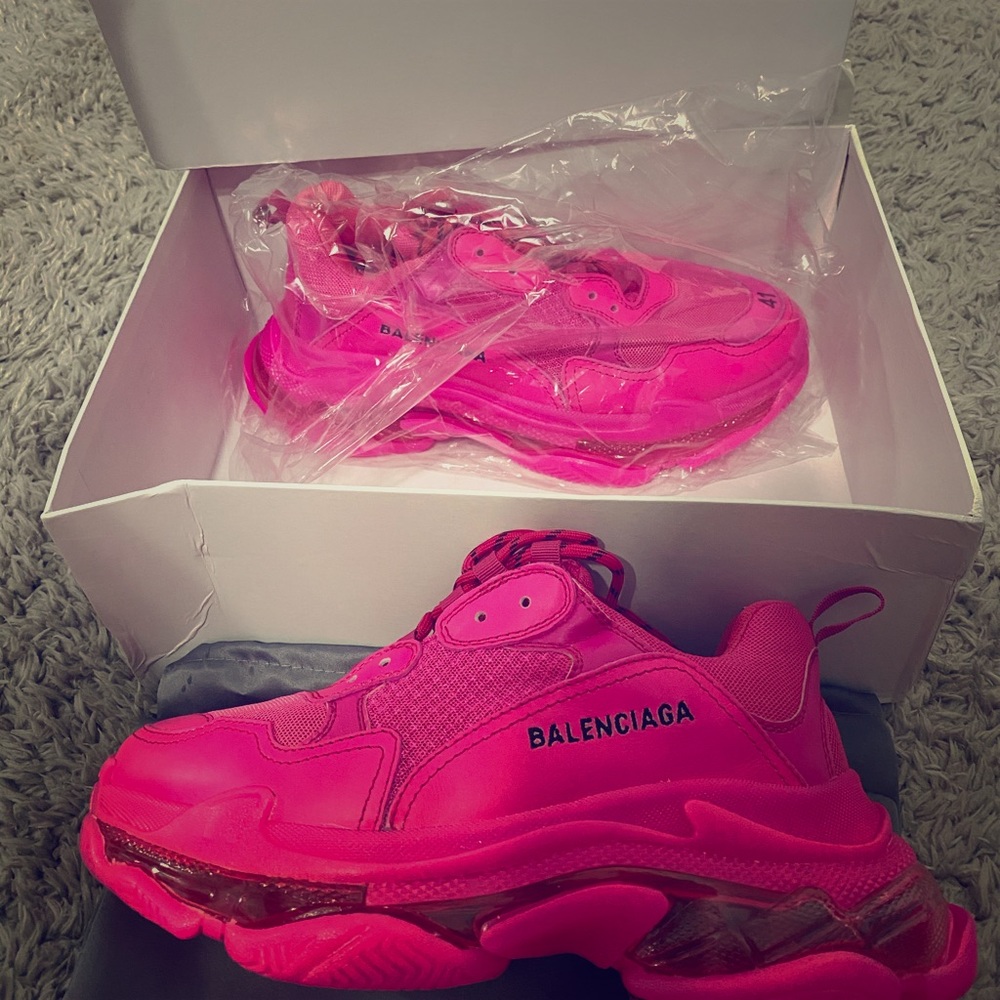 Beautiful sneakers!